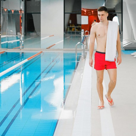 antideslizante suelo piscina